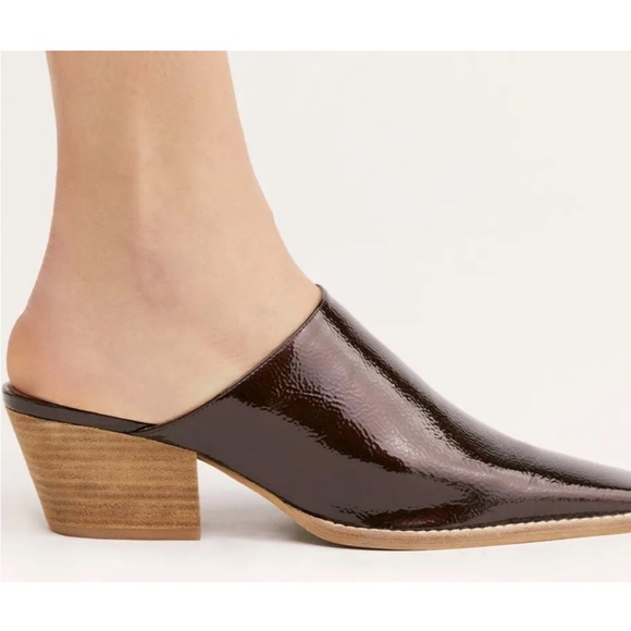 New Free People Bryant 5, 6, 7, 8, 10 Red Brown Faux Leather Wood Clogs / Mules - Picture 4 of 6